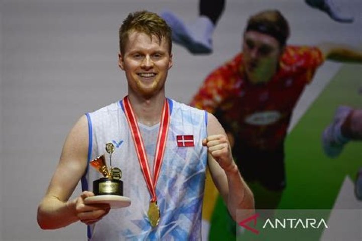 
Anders Antonsen Height, Weight, Net Worth, Age, Birthday, Wikipedia, Who, Instagram, Biography 