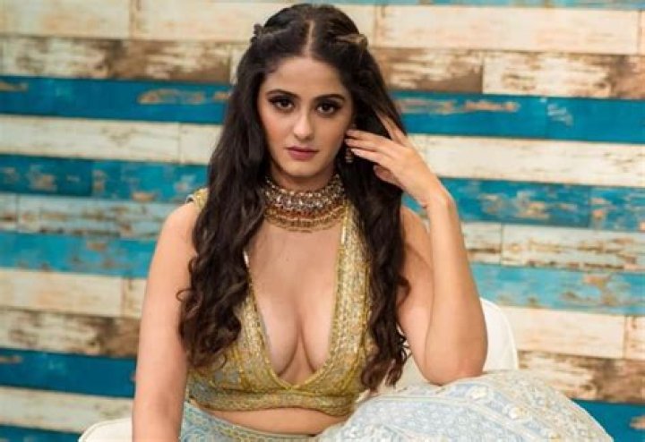 
Ayesha Singh Height, Weight, Net Worth, Age, Birthday, Wikipedia, Who, Nationality, Biography 