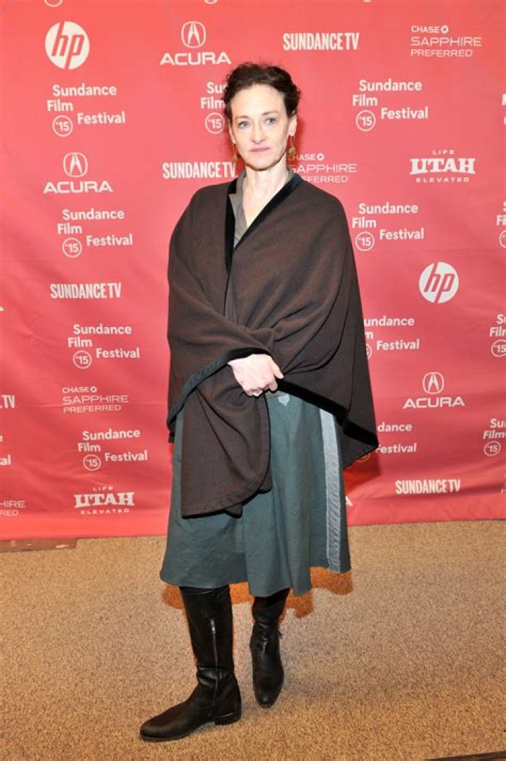 Carmen Cusack Height, Weight, Net Worth, Age, Birthday, Wikipedia, Who, Nationality, Biography