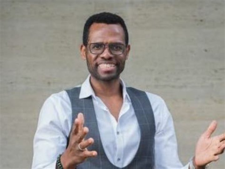 
Edson Jeune Height, Weight, Net Worth, Age, Birthday, Wikipedia, Who, Nationality, Biography 