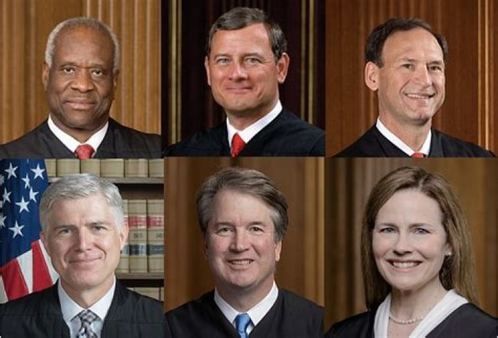 How Rich Is Leonard Leo? Federalist Society Executive VP’s Hefty Net Worth In 2022