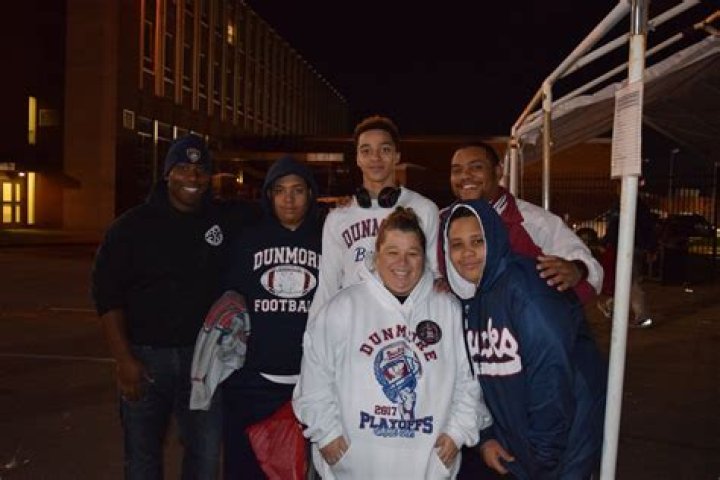 Illinois Fighting Illini: Who Are Artur Sitkowski Parents Rafal And Bogusia? Age Gap Family And Girlfriend