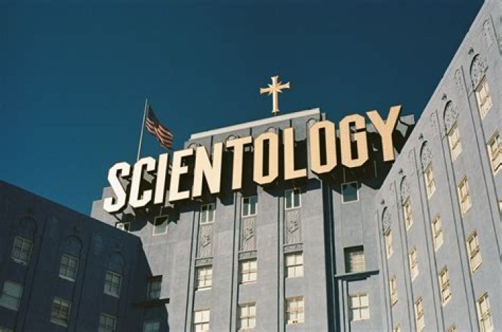 Is Elisabeth Moss Still A Member Of Scientology Cult? Her Parents Religion Explored