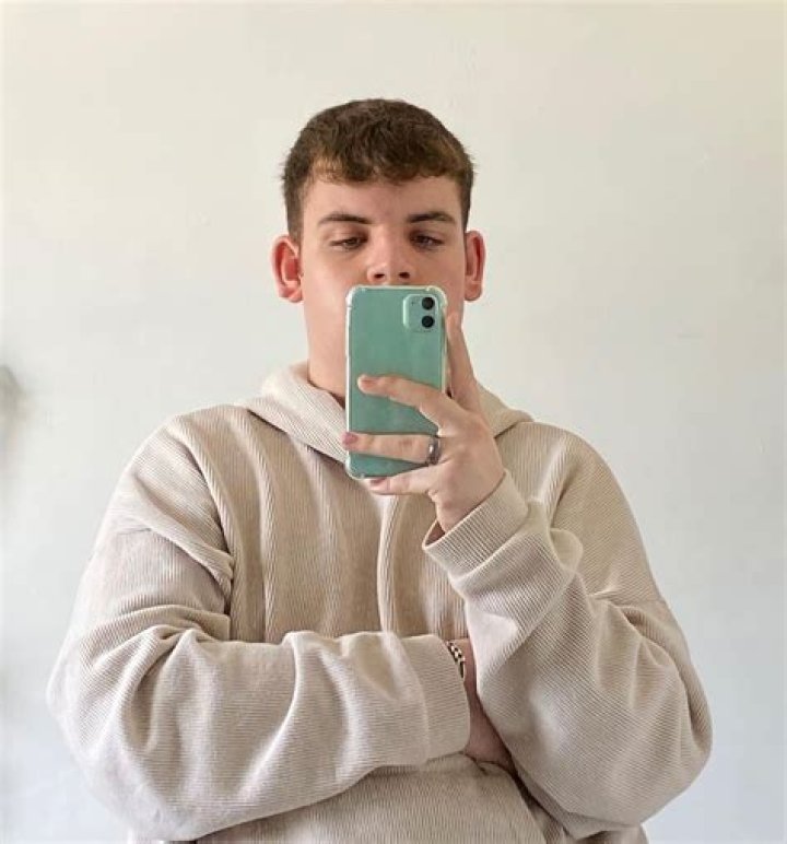 Is Regina Ting Chen From Stranger Things Transgender? Counsellor Ms Kelly Results In Mixed Reactions Among Fans