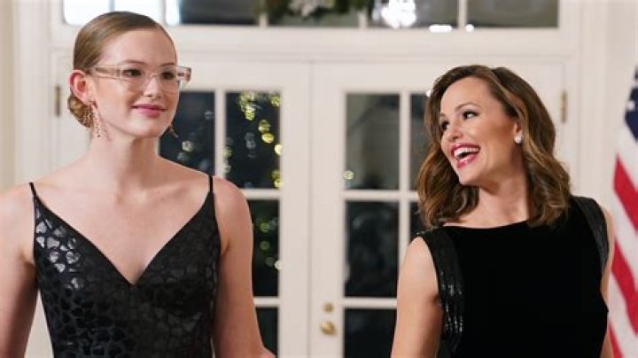 
Jennifer Garner’s Teenage Daughter Violet Looks All Grown Up at the White House in Rare Appearance 