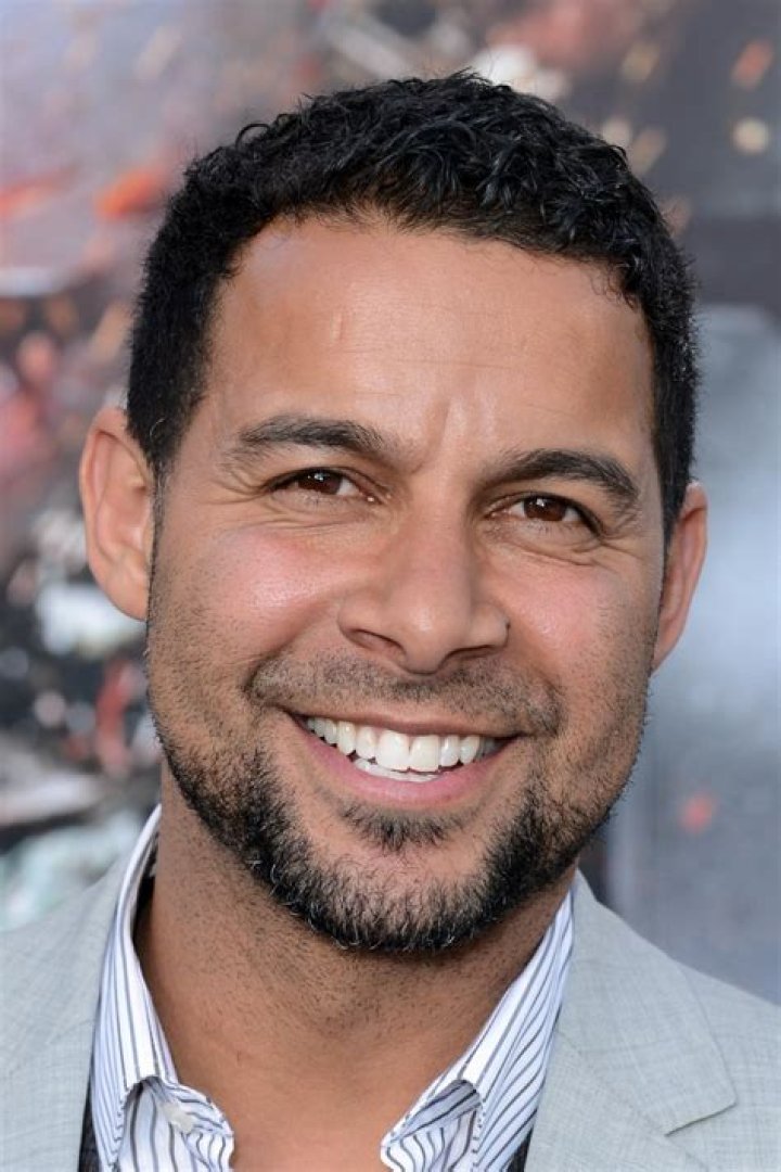  Jon Huertas