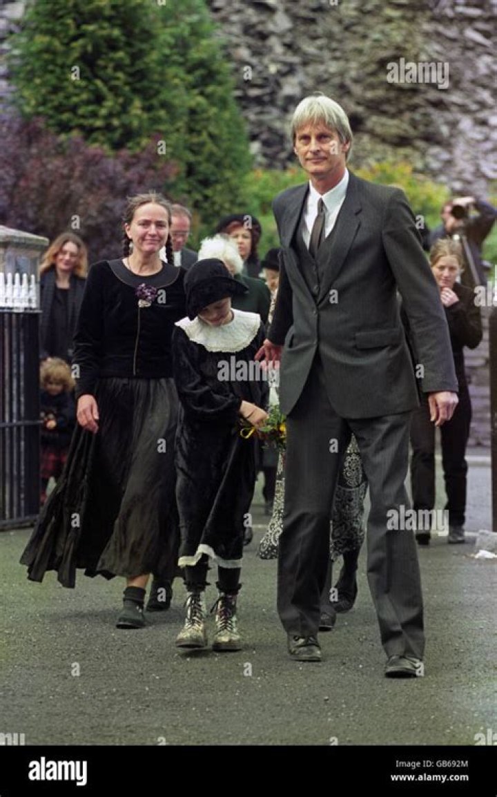 
Josie Russell Father Shaun Russell Now – Wedding Photos and Mayhem Story 