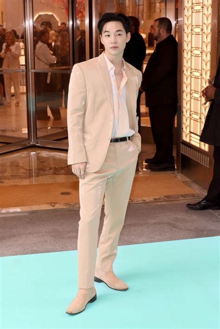 Kevin Lau Height, Weight, Net Worth, Age, Birthday, Wikipedia, Who, Instagram, Biography