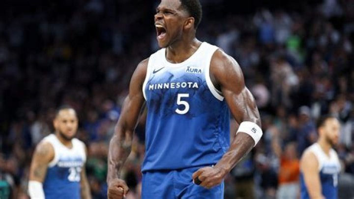 Linds Edwards Height, Weight, Net Worth, Age, Birthday, Wikipedia, Who, Nationality, Biography