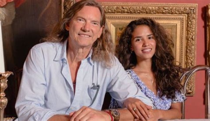 
Lucy Maxwell Height, Weight, Net Worth, Age, Birthday, Wikipedia, Who, Nationality, Biography 