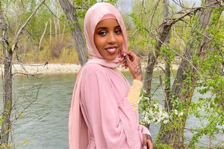
Munera Ahmed Height, Weight, Net Worth, Age, Birthday, Wikipedia, Who, Instagram, Biography 
