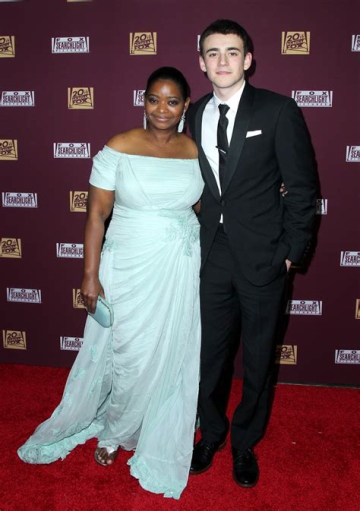 
Nate Rowe Height, Weight, Net Worth, Age, Wiki, Who, Instagram, Biography 