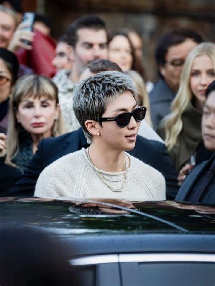 
“RM X BOTTEGA VENETA”: Fans anticipate that Kim Namjoon will attend Bottega Veneta’s show at Milan Fashion Week in Italy on February 25 