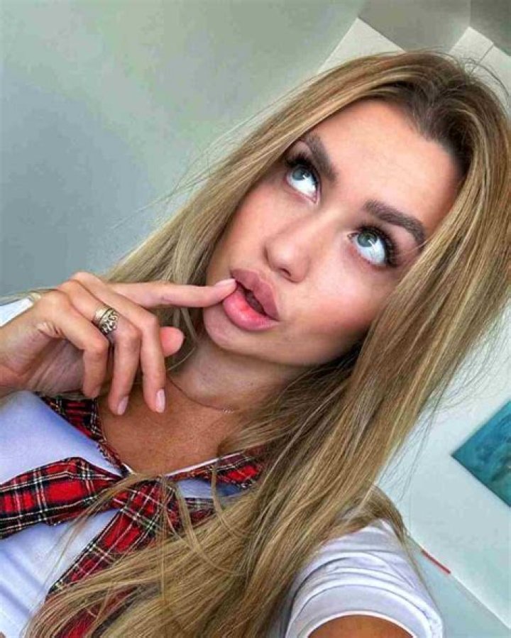 Sara Higdon Height, Weight, Net Worth, Age, Birthday, Wikipedia, Who, Nationality, Biography