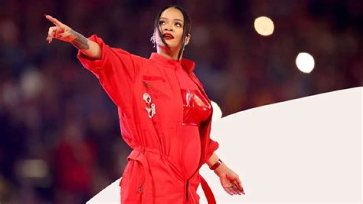 
“She was covered nearly head to toe”: Rihanna FCC complaints over Super Bowl performance leave fans bewildered 