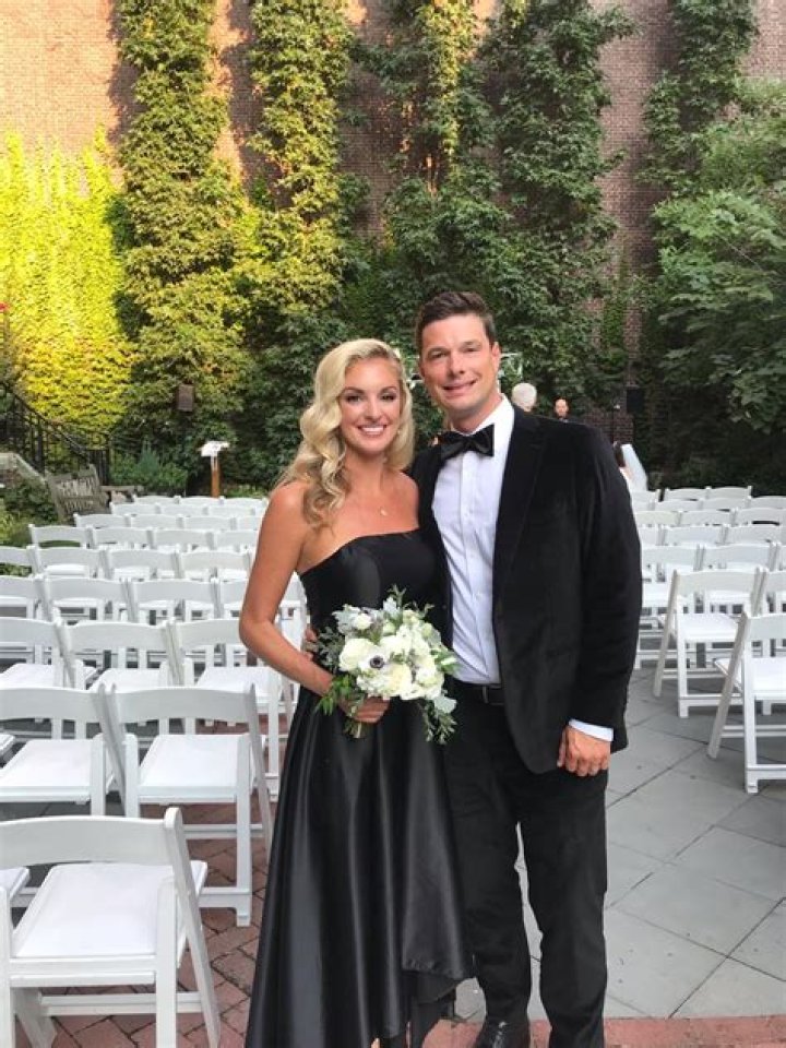Taylor Grenda and Husband Gregg Materkowski Wedding Photos, Where Is She Going After Leaving WBAL?
