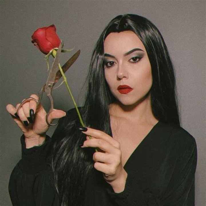 Violet Orlandi Height, Weight, Net Worth, Age, Birthday, Wikipedia, Who, Nationality, Biography