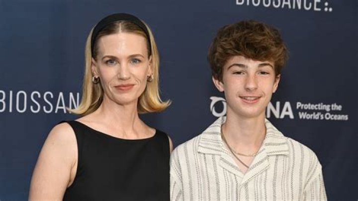 
Who are Daniel Joness Parents? Daniel Jones Biography, Parents Name and More 