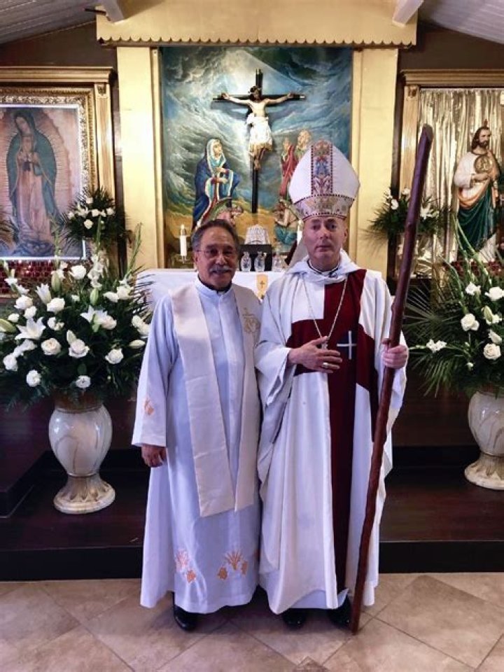 Who Are Vicente Fernandez’s Parents? Meet His Father Ramón & Mother Paula Gómez de