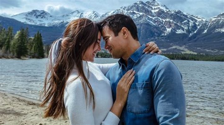 Who Is Catriona Gray Boyfriend? Sam Milby, Catriona Gray Wiki, Bio, Age, Parents & More