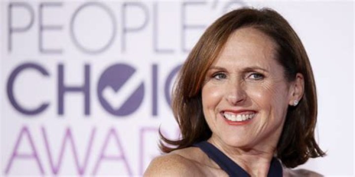
Who is Molly Shannon from “Saturday Night Live”? Husband, Family, Net Worth 